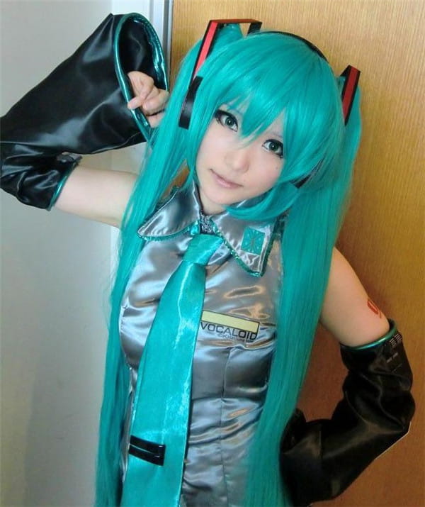 cos 初音
